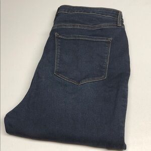 LIKE NEW OLD NAVY ROCKSTAR SUPER SKINNY EXTRA HIGH RISE JEANS 16/33x30 ⭐️